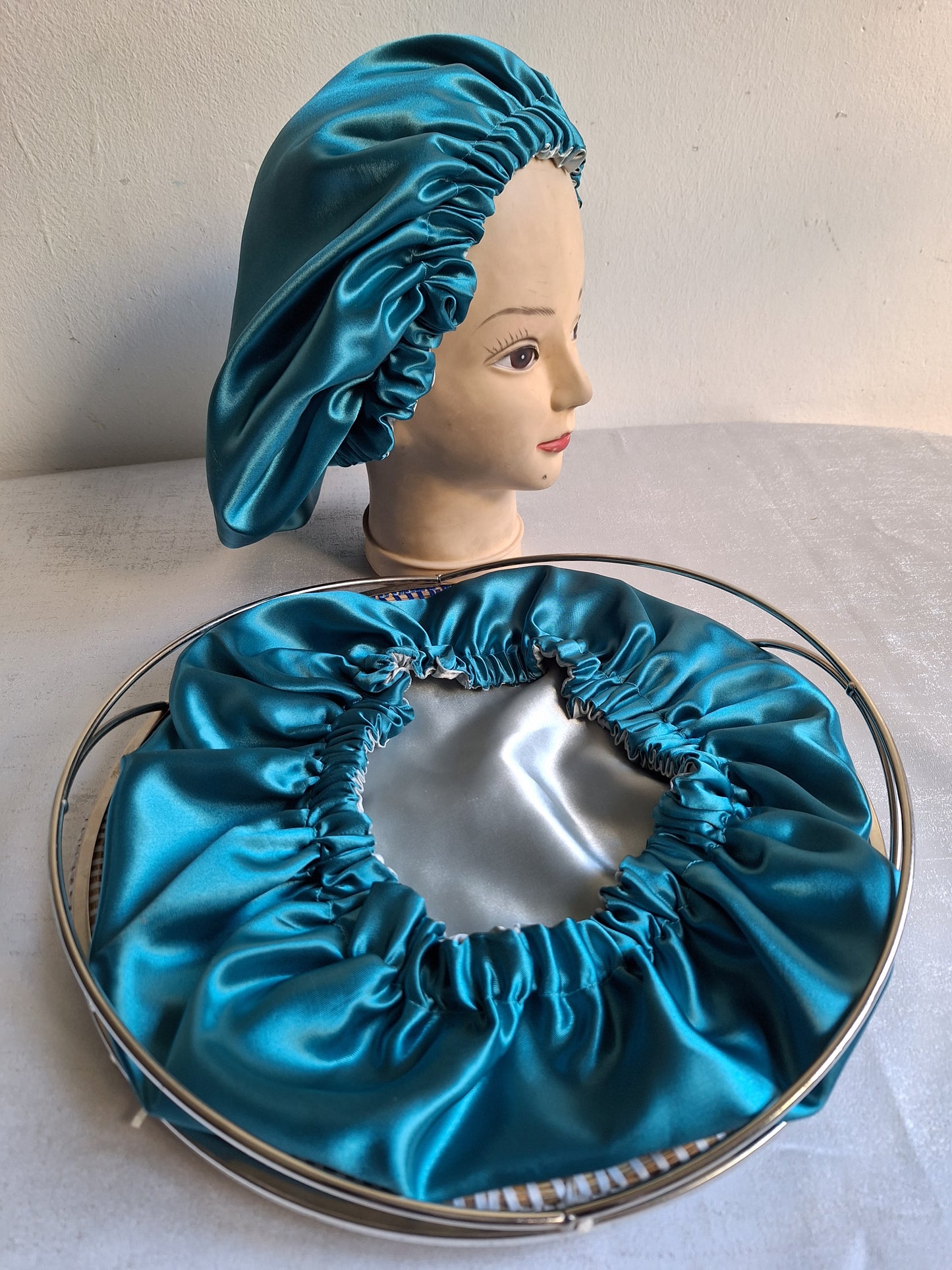 Bonnet en satin