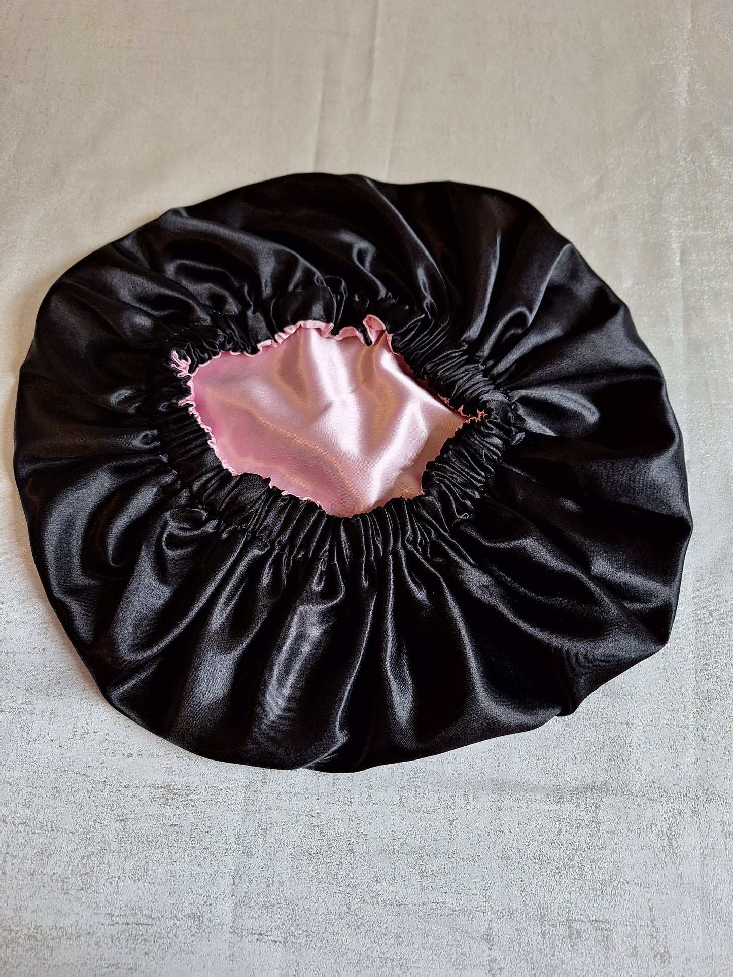 Bonnet en satin