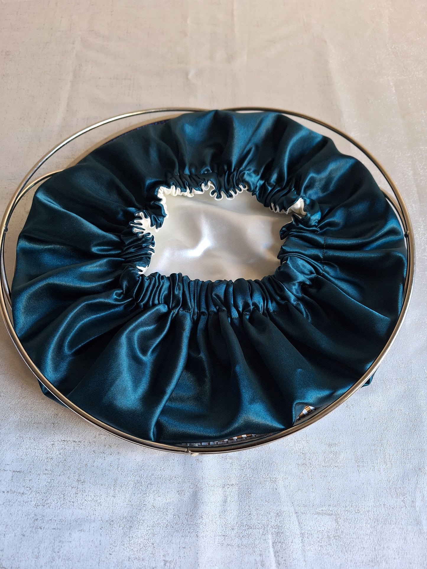 Bonnet en satin