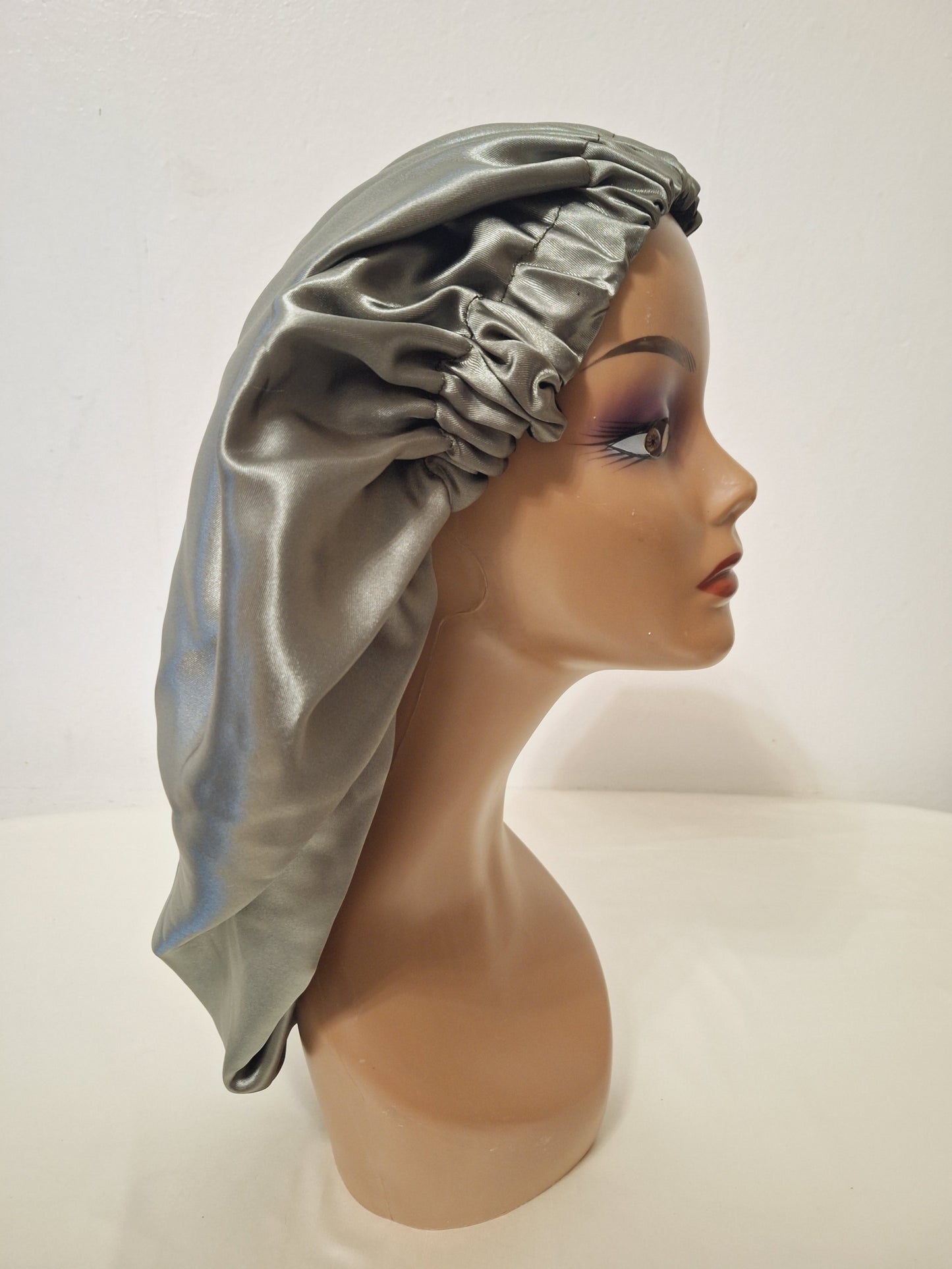 Bonnet en satin XL