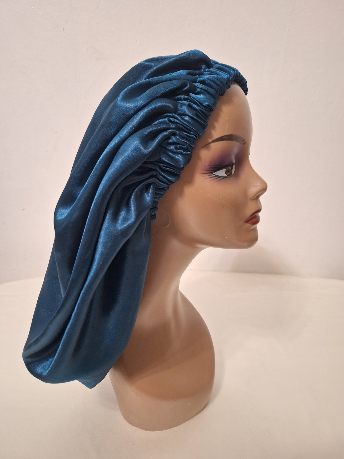 Bonnet en satin XL