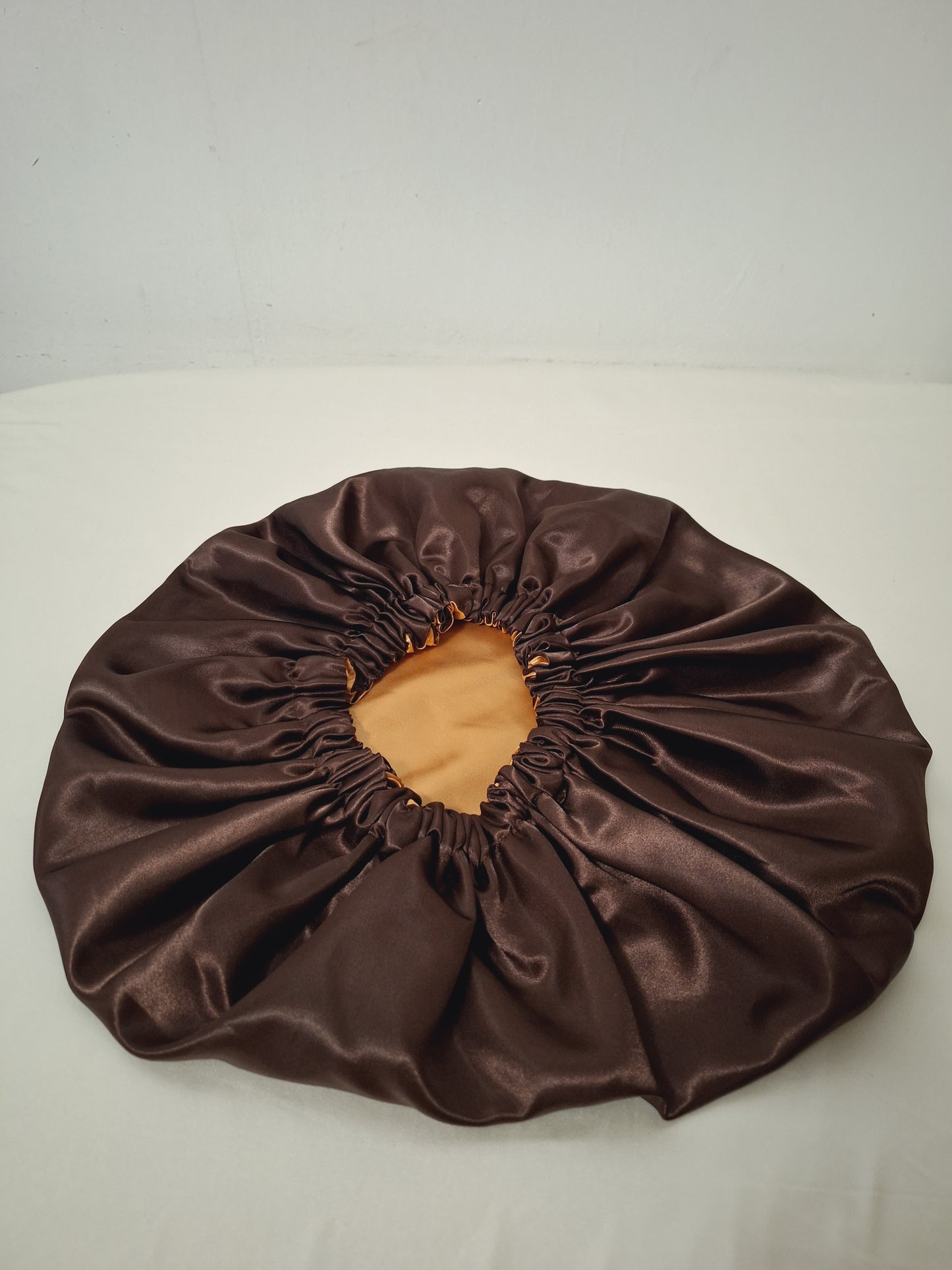 Bonnet en satin XL