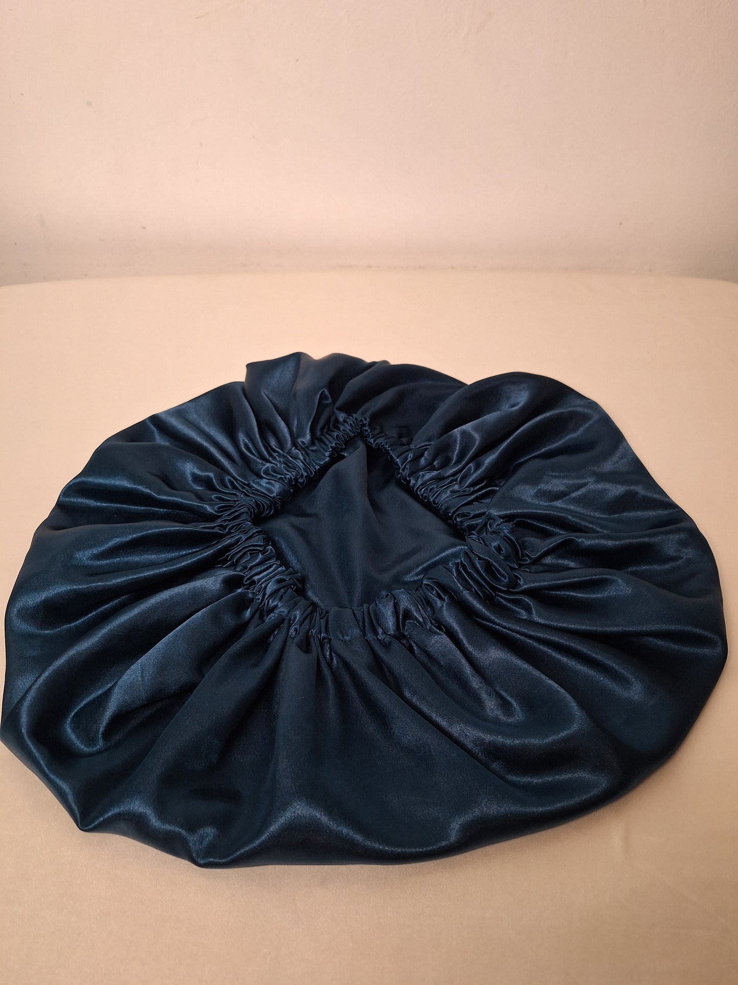 Bonnet en satin XL