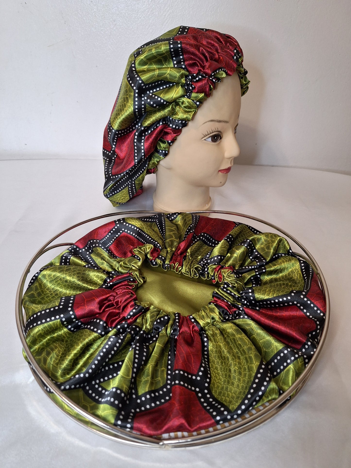 Bonnet en satin