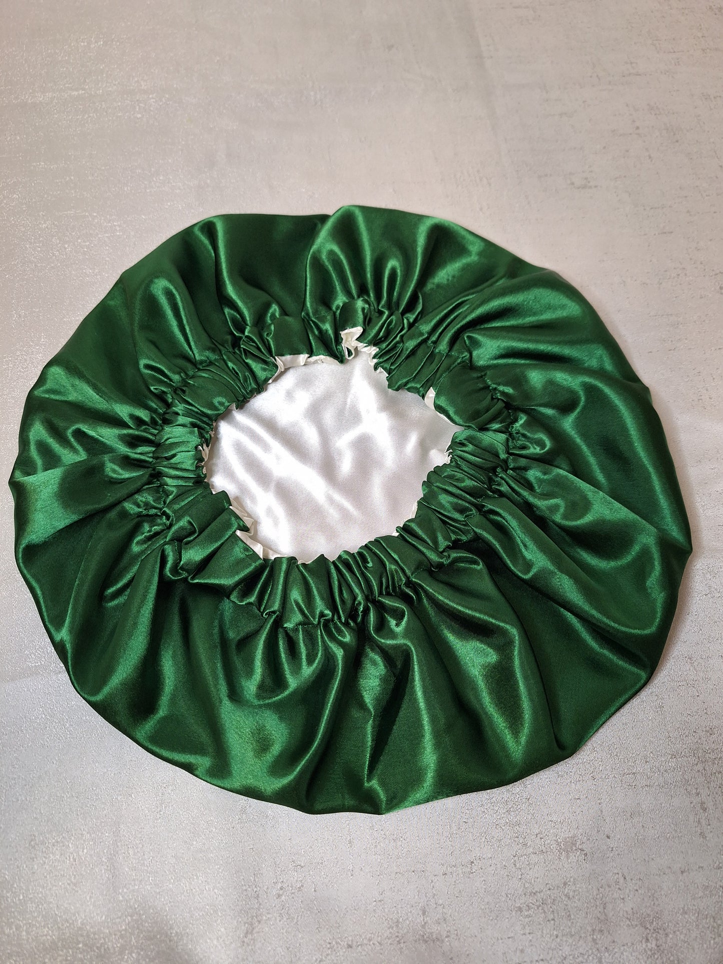 Bonnet en satin